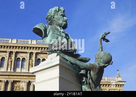 Statue von Gabor Szarvas Budapest V., Szechenyi Istvan ter Stockfoto