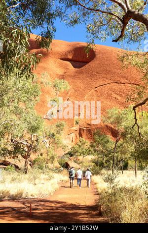 Blick vom Kuniya Walk, Uluru (Ayers Rock), Uluṟu-Kata Tjuṯa Nationalpark, Northern Territory, Australien Stockfoto