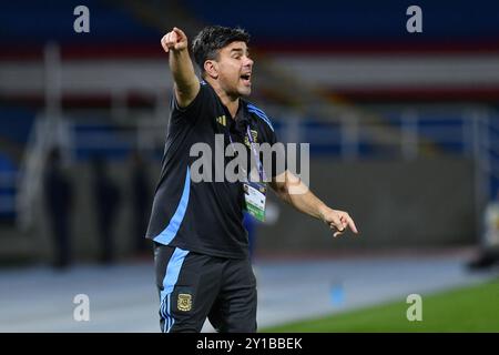 Cali, Kolumbien. September 2024. Christian Meloni Cheftrainer Argentiniens beim Spiel der Gruppe F FIFA U-20-Frauen-Weltmeisterschaft Kolumbien 2024 zwischen den Niederlanden und Argentinien im Olympischen Pascual Guerrero-Stadion in Cali am 5. September 2024. Foto: Alejandra Arango/DiaEsportivo/Alamy Live News Credit: DiaEsportivo/Alamy Live News Stockfoto