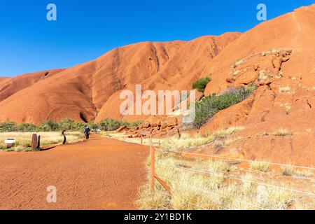 Blick vom Kuniya Walk, Uluru (Ayers Rock), Uluṟu-Kata Tjuṯa Nationalpark, Northern Territory, Australien Stockfoto