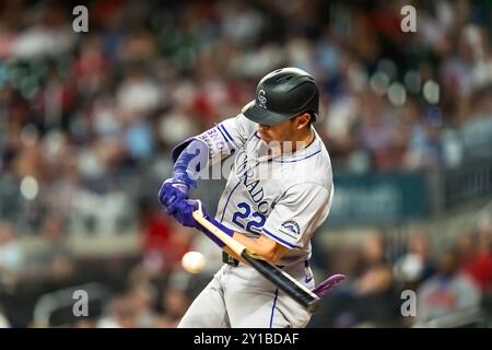 Marietta, GA, USA. September 2024. Nolan Jones (22) schlägt im Truist Park in Marietta, Georgia gegen die Atlanta Braves. Die Rockies gewinnen die Braves mit 3:1. (Kreditbild: © Walter G. Arce Sr./ASP via ZUMA Press Wire) NUR REDAKTIONELLE VERWENDUNG! Nicht für kommerzielle ZWECKE! Stockfoto