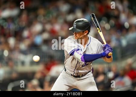 Marietta, GA, USA. September 2024. Nolan Jones (22) schlägt im Truist Park in Marietta, Georgia gegen die Atlanta Braves. Die Rockies gewinnen die Braves mit 3:1. (Kreditbild: © Walter G. Arce Sr./ASP via ZUMA Press Wire) NUR REDAKTIONELLE VERWENDUNG! Nicht für kommerzielle ZWECKE! Stockfoto