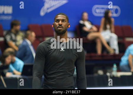 Sankt Petersburg, Russland. September 2024. Alex Poythress (22) von Zenit in Aktion während des Kondrashin und Belov Cup, zwischen Zenit Sankt Petersburg und MBA-Mai Moskau in der Arena. Endpunktzahl: Zenit 80:71 MBA-Mai. Quelle: SOPA Images Limited/Alamy Live News Stockfoto