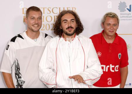 ClockClock bei der Verleihung des 15. Deutsche Radiopreise 2024 im Musical Theater neue Flora. Hamburg, 05.09.2024 *** Uhr bei der Verleihung des 15 Deutschen Rundfunkpreises 2024 am Musiktheater neue Flora Hamburg, 05 09 2024 Foto:XC.xNiehausx/xFuturexImagex radiopreis 4856 Stockfoto