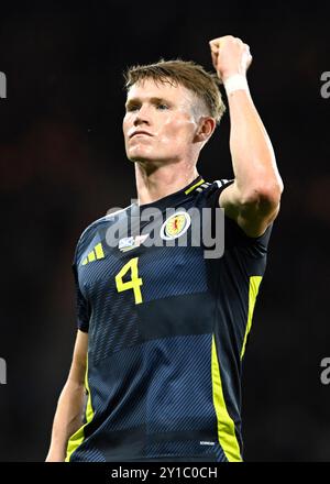 Glasgow, Großbritannien. September 2024. Scott McTominay aus Schottland während des Spiels der UEFA Nations League im Hampden Park, Glasgow. Der Bildnachweis sollte lauten: Neil Hanna/Sportimage Credit: Sportimage Ltd/Alamy Live News Stockfoto