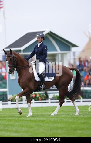Stamford, Stamford. September 2024. Zara Tindall an Bord der Class Affair bei den Defender Burghley Horse Trials in Stamford, Lincolnshire, am 5. September 2024. Quelle: Paul Marriott/Alamy Live News Stockfoto