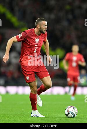 Glasgow, Großbritannien. September 2024. Sebastian Walukiewicz aus Polen während des Spiels der UEFA Nations League im Hampden Park, Glasgow. Der Bildnachweis sollte lauten: Neil Hanna/Sportimage Credit: Sportimage Ltd/Alamy Live News Stockfoto