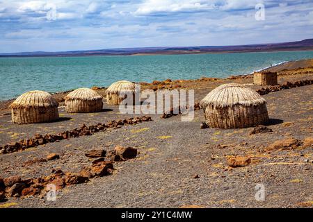 Turkana Village, Lake Turkana, Kenia die Turkana sind ein nilotisches Volk aus dem Turkana County im Nordwesten Kenias Stockfoto