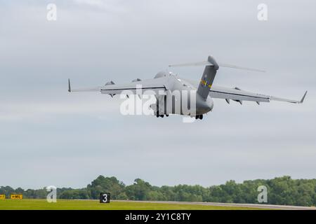 Eine C-17 Globemaster III startet von der Joint Base Charleston, South Carolina, während der Übung EXPLODEO 2,0, 4. September 2024. EXPLODEO 2,0 konzentriert sich auf ensu Stockfoto