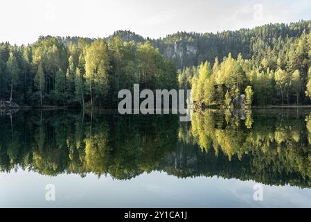 Nationalpark Adrspach Teplice Felsen. Adrspach Teplice Rocks Gebirge in Central Sudetes Teil der Tafelberge. Wunderschöner Kalkstein san Stockfoto