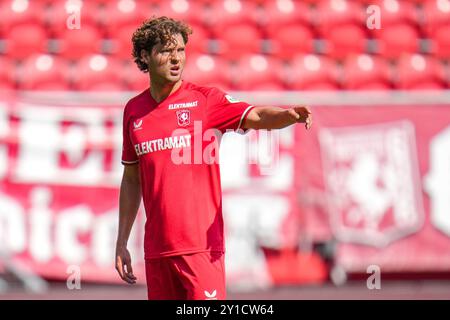 Enschede, Niederlande. September 2024. ENSCHEDE, NIEDERLANDE - 5. SEPTEMBER: Sam Lammers vom FC Twente zeigt mit dem Finger während des Freundschaftsspiels zwischen dem FC Twente und Fortuna Düsseldorf in de Grolsch Veste am 5. September 2024 in Enschede, Niederlande. (Foto von Rene Nijhuis/Orange Pictures) Credit: dpa/Alamy Live News Stockfoto