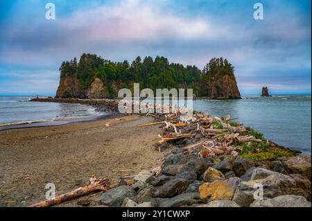 James Island von La Push First Beach im Bundesstaat Washington aus gesehen Stockfoto