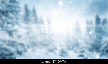 Winterlandschaft mit schneebedeckten Bäumen, Sonnenlicht und Schneeflocken. Weihnachtskonzept Stockfoto