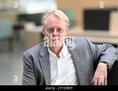 Karlsruhe, Deutschland. September 2024. Jan S. Hesthaven, neuer Präsident des Karlsruher Instituts für Technologie (KIT), am KIT angenommen. Hesthaven wird sein Amt am 1. Oktober 2024 offiziell antreten. Quelle: Uli Deck/dpa/Alamy Live News Stockfoto