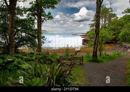 Blick vom Botanical Park Inverewe Garden über die Atlantikküste von Loch Ewe in den Highlands von Schottland, Großbritannien Stockfoto