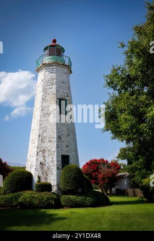 Das Old Point Comfort Light wurde 1802 am Fort Monroe National Monument in Hampton, Virginia erbaut. Stockfoto