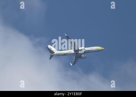 Chiangmai, Thailand - 23. Dezember 2023: HS-DBV Boeing 737-800 von NokAir. Fahren Sie vom Flughafen Chiangmai nach Bangkok. Stockfoto