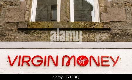 Lerwick, Schottland – 12. Juli 2024: Virgin Money ist ein britisches Bank- und Finanzdienstleistungsunternehmen. Die National Wide Building Society wird ein Aquisit schließen Stockfoto