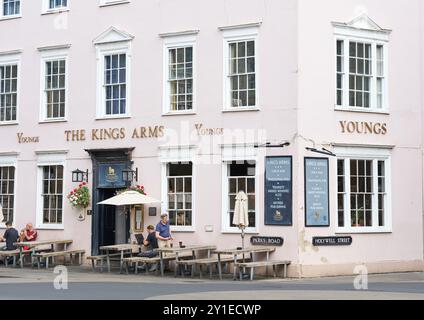 The Kings Arms, ein Youngs Pub im Zentrum von Oxford, England. Stockfoto