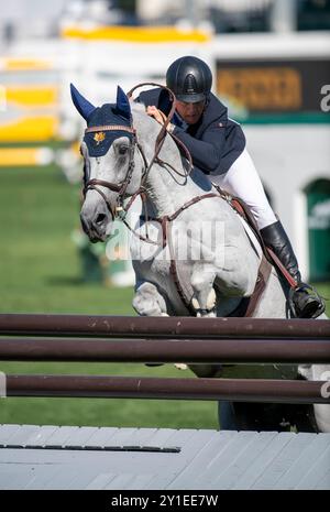 Calgary, Alberta, Kanada, 5. September 2024. Mathew Sampson (GBR) reitet Daniel the Masters Springreiten, Cana Cup Stockfoto