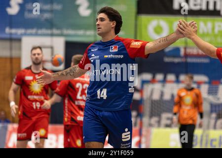 Max SANTOS (HBW Balingen-Weilstetten, #14) jubelt/freut sich, Emotion, Freude, Begeisterung mit Jerome MÜLLER (HBW Balingen-Weilstetten, #21) HBW Balingen-Weilstetten (HBW) vs. TuS N-Lübbecke (NLB), Handball, Maenner, Daikin 2. Handball-Bundesliga (2.HBL), 1. Spieltag, Spielzeit 2024/2025, 06.09.2024 Foto: Eibner-Pressefoto/Oliver Schmidt Stockfoto