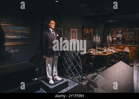 9. Juli 2024, Deniz Museum, Istanbul, Türkei: Kemal Atatürk Wachsstatue in seinem rekonstruierten Raum auf seinem Schiff Stockfoto