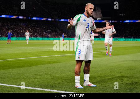 Parigi, Frankreich. September 2024. Federico Dimarco (Italien) feiert das Fußballspiel der UEFA Nations League 24-25 zwischen Frankreich und Italien (Gruppe B) im Parc des Princes, Paris, Frankreich - 6. September 2024. Sport - Fußball . (Foto: Fabio Ferrari/LaPresse) Credit: LaPresse/Alamy Live News Stockfoto