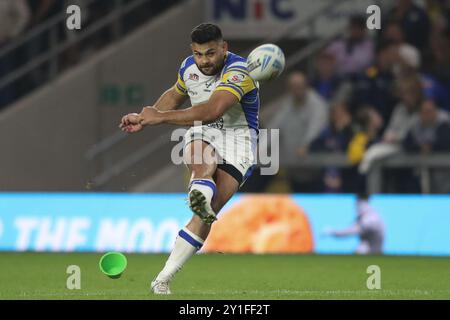 Leeds, Großbritannien. September 2024. Rhyse Martin von Leeds Rhinos erzielt einen Elfmeter beim Spiel Leeds Rhinos gegen Hull FC in der Betfred Super League am 6. September 2024 in Leeds, Großbritannien (Foto: Alfie Cosgrove/News Images) 2024. (Foto: Alfie Cosgrove/News Images/SIPA USA) Credit: SIPA USA/Alamy Live News Stockfoto