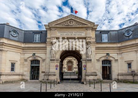 Eintritt zum Conservatoire National des Arts et Métiers (CNAM), einer großen französischen Hochschule und Forschungseinrichtung und Ingenieurschule Stockfoto