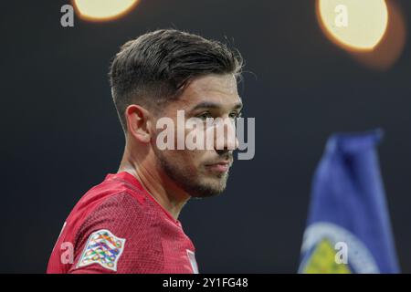 Jakub Moder aus Polen wurde während des Fußballspiels der UEFA Nations League 2024/2025 zwischen Schottland und Polen im Hampden Park gesehen. Endpunktzahl; Schottland 2:3 Polen. Stockfoto