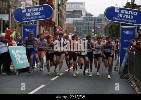 Der Great North Run 5k findet am Freitag auf Newcastle und Gateshead statt, an dem Bürgermeister Kim McGuinness teilnahm. Newcastle Upon Tyne, Großbritannien, 6. September 2024, Credit: DEW/Alamy Live News Stockfoto