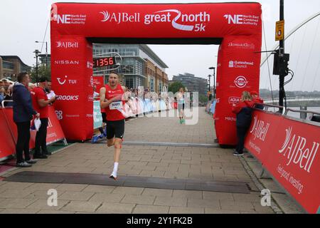 Der Great North Run 5k findet am Freitag auf Newcastle und Gateshead statt, an dem Bürgermeister Kim McGuinness teilnahm. Newcastle Upon Tyne, Großbritannien, 6. September 2024, Credit: DEW/Alamy Live News Stockfoto