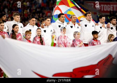 Cardiff, Großbritannien. September 2024. Wales-Besetzung während der Hymnen. Wales gegen die Türkei in der UEFA Nations League am 6. September 2024 im Cardiff City Stadium. Quelle: Lewis Mitchell/Alamy Live News Stockfoto