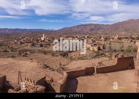 Eine alte Kasbah, die als Basis für nomadische Stämme diente, mit einem Gefühl von Robustheit und Abenteuer Stockfoto