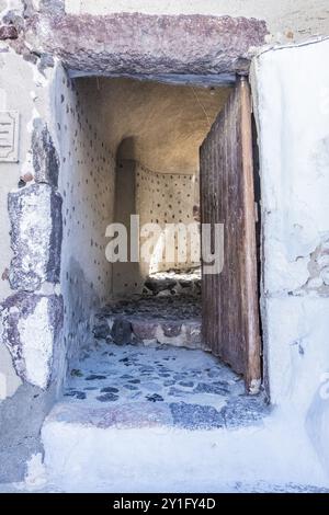 Santorini ist eine griechische Insel der Kykladen in der Ägäis, die Insel ist eigentlich eine Gruppe von Inseln bestehend aus Thira, Thirassia, Aspronissi, P Stockfoto