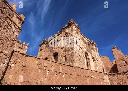 Eine alte Kasbah, die als Basis für nomadische Stämme diente, mit einem Gefühl von Robustheit und Abenteuer Stockfoto