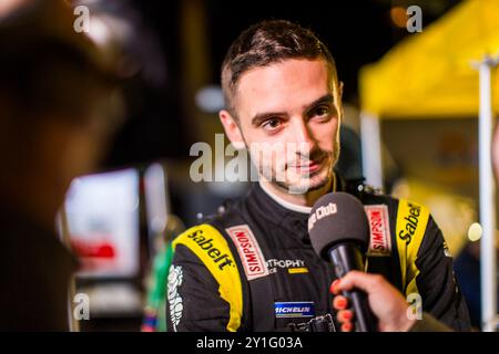 Morzine, Frankreich. September 2024. BARNOUIN Benjamin, GAREL Romain, Renault Clio Rally5, Porträt während der Rallye Mont-Blanc Morzine 2024, 6. Runde des Championnat de France des Rallyes 2024, vom 6. Bis 9. September in Morzine, Frankreich - Foto Bastien Roux/DPPI Credit: DPPI Media/Alamy Live News Stockfoto