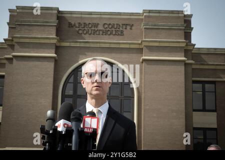 Wickler, Georgia, USA. September 2024. Barrow County District Attorney Brad Smith spricht mit Reportern nach ersten Gerichtsterminen von Colt Gray und seinem Vater Colin Gray. (Kreditbild: © Robin Rayne/ZUMA Press Wire) NUR REDAKTIONELLE VERWENDUNG! Nicht für kommerzielle ZWECKE! Stockfoto