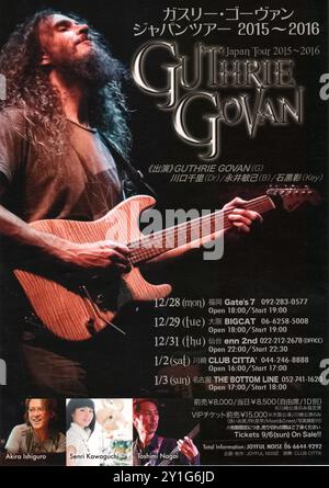 Poster oder Faltblatt des britischen Jazz-Fusionsgitarrenvirtuosen Guthrie Govan für seine Japan-Tour 2015–2016. Stockfoto