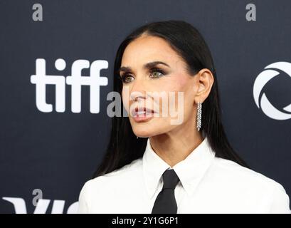 Toronto, Kanada. September 2024. Demi Moore kam bei der Premiere von „The Substance“ während des Toronto International Film Festivals 2024, das am 5. September 2024 im Royal Alexandra Theatre in Toronto stattfand © JPA/AFF-USA.com Credit: AFF/Alamy Live News Stockfoto