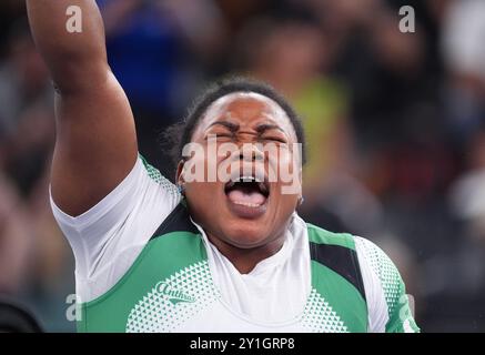 Paris, Frankreich. September 2024. Onyinyechi Mark von Nigeria reagiert beim para Powerlifting Frauen-Finale bis zu 61 kg bei den Paralympischen Spielen 2024 in Paris, Frankreich, 6. September 2024. Quelle: Lian Yi/Xinhua/Alamy Live News Stockfoto