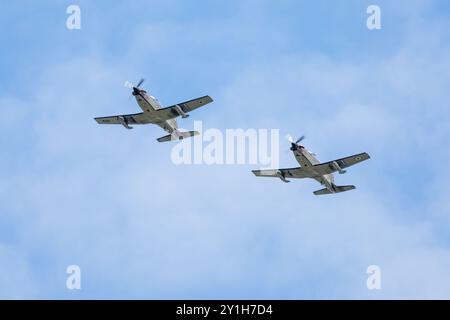 Die slowenische Luftwaffe – Pilatus PC-9M kommt bei der RAF Fairford an, um bei der Royal International Air Tattoo 2024 aufzutreten. Stockfoto