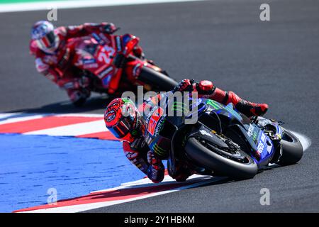 Misano Adriatico, Italien. September 2024. Fabio QUARTARARO (FRA) - Monster Energy Yamaha MotoGP Team in Runde 14 während der Qualifikationsrunde der MotoGP Gran Premio Red Bull di San Marino 2024 in Misano Adriatico (Italien), 13. Runde der MotoGP Weltmeisterschaft 2024. Quelle: Riccardo Righetti/Alamy Live News Stockfoto