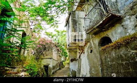 Alianello, Geisterdorf, Matera, Basilicata, Italien Stockfoto