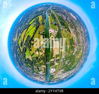 Luftbild, Nordsternpark Landschaftspark, Herkules von Gelsenkirchen Figur, Statue und Skulptur vom Künstler Markus Lüpertz auf dem Nordsternturm, Förderturm, Fluss Emscher und Rhein-Herne-Kanal, Erdkugel, Fisheye Aufnahme, Fischaugen Aufnahme, 360 Grad Aufnahme, winzige Welt, kleiner Planet, Fisheye Bild, Heßler, Gelsenkirchen, Ruhrgebiet, Nordrhein-Westfalen, Deutschland ACHTUNGxMINDESTHONORARx60xEURO *** Luftansicht, Landschaftspark Nordsternpark, Herkules von Gelsenkirchen Figur, Statue und Skulptur des Künstlers Markus Lüpertz auf dem Nordsternturm, Wendeturm, Emscher und Rhein her Stockfoto