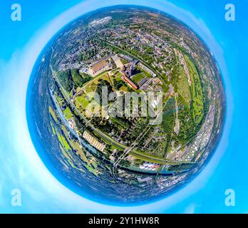 Luftbild, Nordsternpark Landschaftspark, Herkules von Gelsenkirchen Figur, Statue und Skulptur vom Künstler Markus Lüpertz auf dem Nordsternturm, Förderturm, Fluss Emscher und Rhein-Herne-Kanal, Erdkugel, Fisheye Aufnahme, Fischaugen Aufnahme, 360 Grad Aufnahme, winzige Welt, kleiner Planet, Fisheye Bild, Heßler, Gelsenkirchen, Ruhrgebiet, Nordrhein-Westfalen, Deutschland ACHTUNGxMINDESTHONORARx60xEURO *** Luftansicht, Landschaftspark Nordsternpark, Herkules von Gelsenkirchen Figur, Statue und Skulptur des Künstlers Markus Lüpertz auf dem Nordsternturm, Wendeturm, Emscher und Rhein her Stockfoto