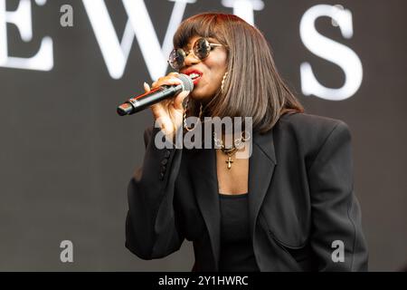 Shaznay Lewis trat bei BBC Radio 2 in the Park, Preston auf. Quelle: Craig Hawkhead/Alamy Live News Stockfoto