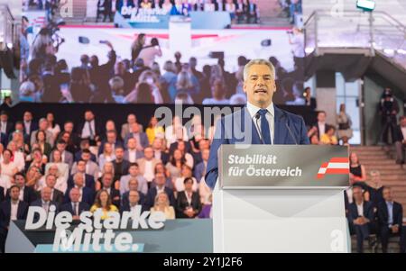 20240907 OeVP Wahlkampfauftakt zur NR-Wahl 2024 WIEN, OESTERREICH - 07. SEPTEMBER: OeVP Bundesparteiobmann und Bundeskanzler Karl Nehammer waehrend seiner Rede anlaesslich des OeVP Wahlkampfauftakts zur Nationalratswahl 2024 Uhr 29. September 2024 in der Steffl Arena am 07. September 2024 in Wien, Oesterreich. 240907 SEPA 17 019 Copyright: XIsabellexOuvrardx SEPAxMedia Stockfoto