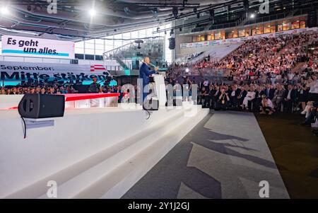 20240907 OeVP Wahlkampfauftakt zur NR-Wahl 2024 WIEN, OESTERREICH - 07. SEPTEMBER: OeVP Bundesparteiobmann und Bundeskanzler Karl Nehammer waehrend seiner Rede anlaesslich des OeVP Wahlkampfauftakts zur Nationalratswahl 2024 Uhr 29. September 2024 in der Steffl Arena am 07. September 2024 in Wien, Oesterreich. 240907 SEPA 17 022 Copyright: XIsabellexOuvrardx SEPAxMedia Stockfoto