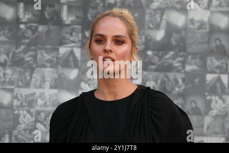 Noémie Merlant nimmt an der britischen Premiere von „Lee“ am Odeon Luxe Leicester Square in London Teil. Stockfoto